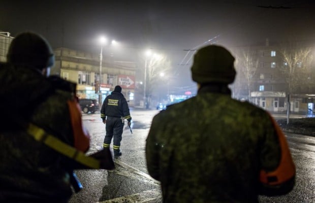 Donetsk-separatisti-boyoviki-patrul-620×400